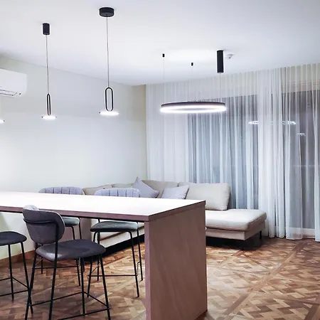 Апартаменты Luka Brown