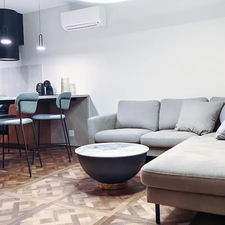 Апартаменты Luka Brown *